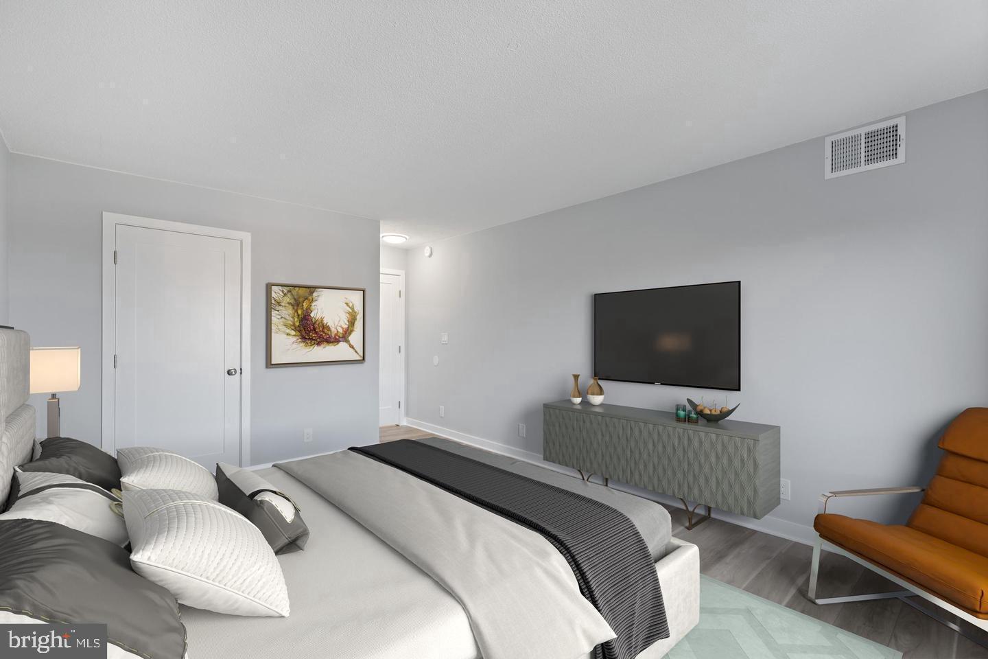 Bedroom - 8370 Greensboro Dr