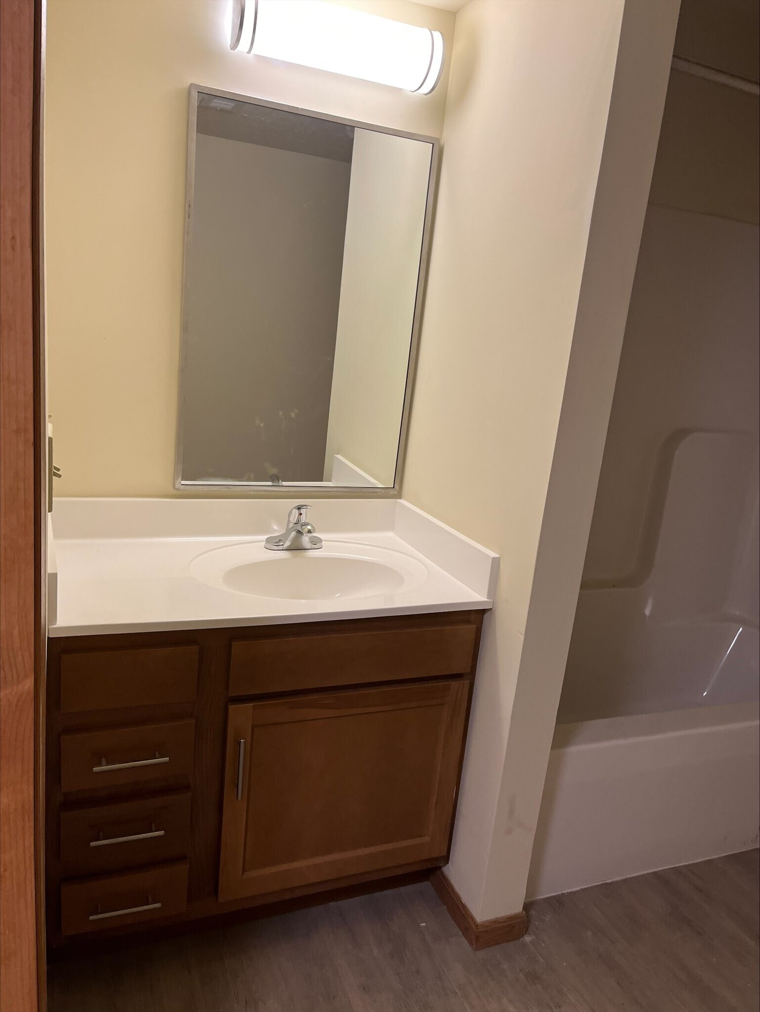 Building Photo - 350 Elk Village Dr