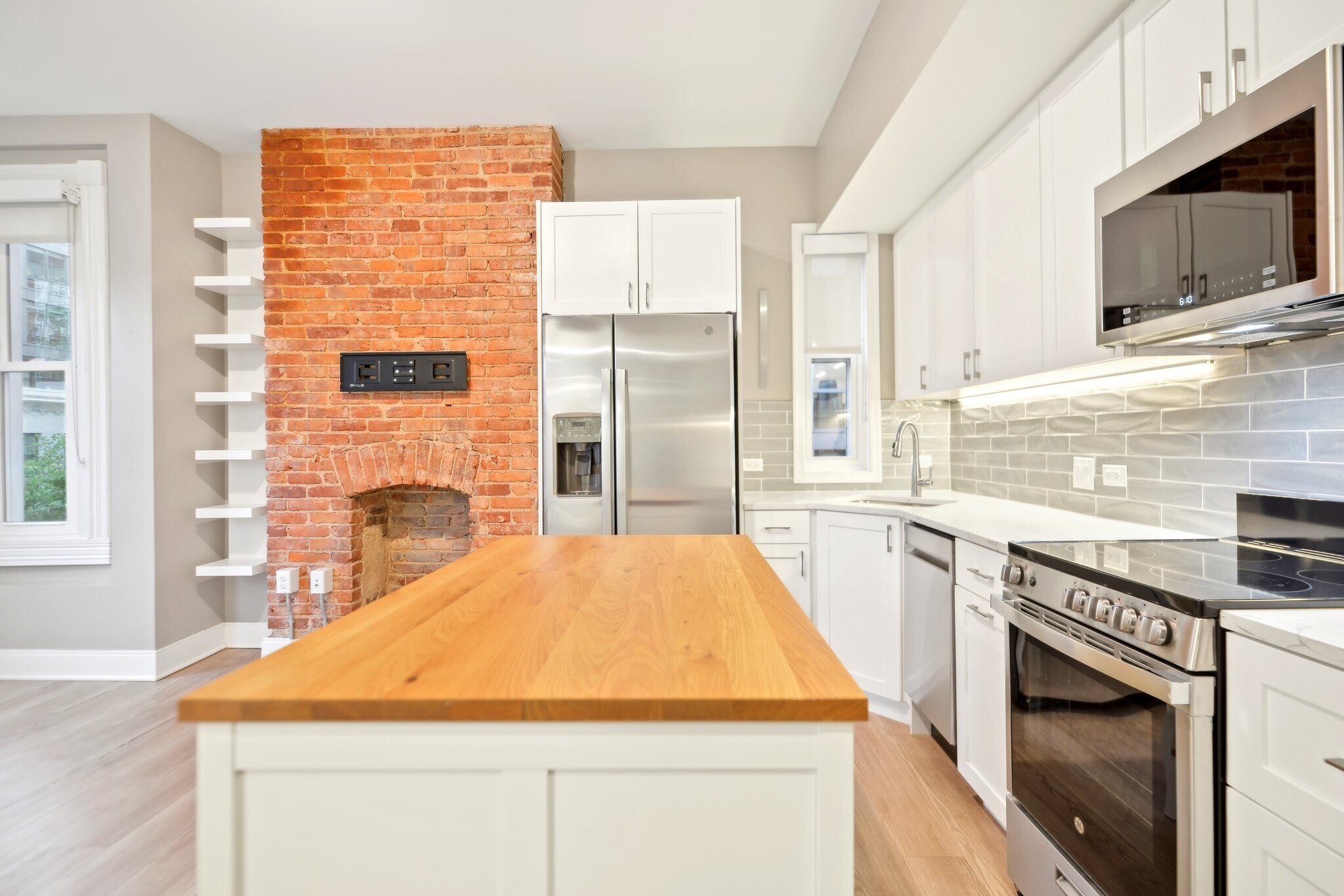 Building Photo - 459 Massachusetts Ave NW