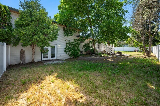 Building Photo - 806 S Adams Rd