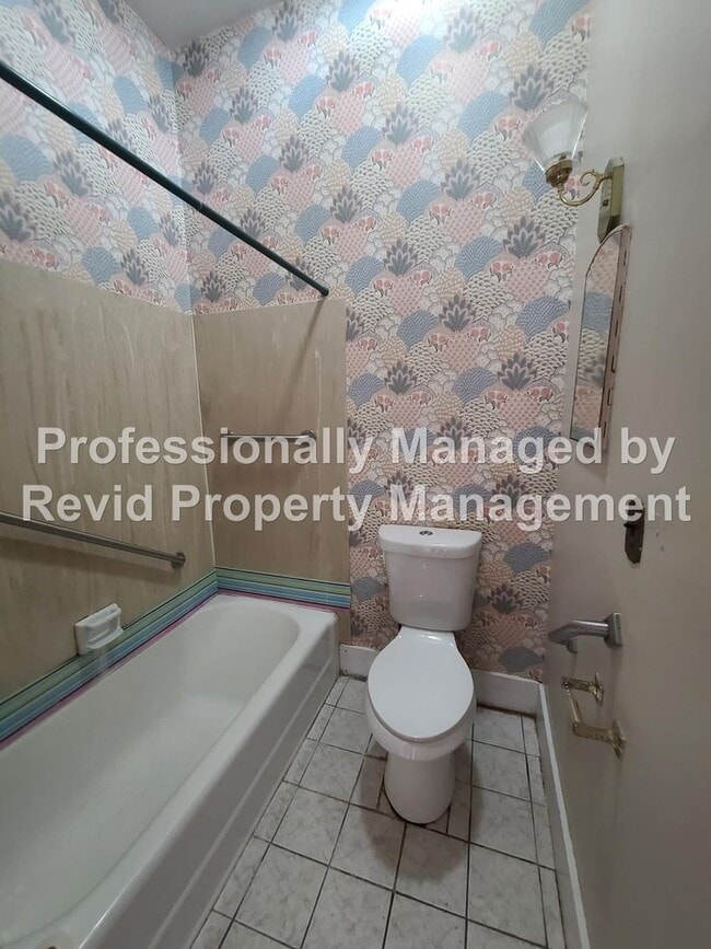 Building Photo - 288 N McLean Blvd