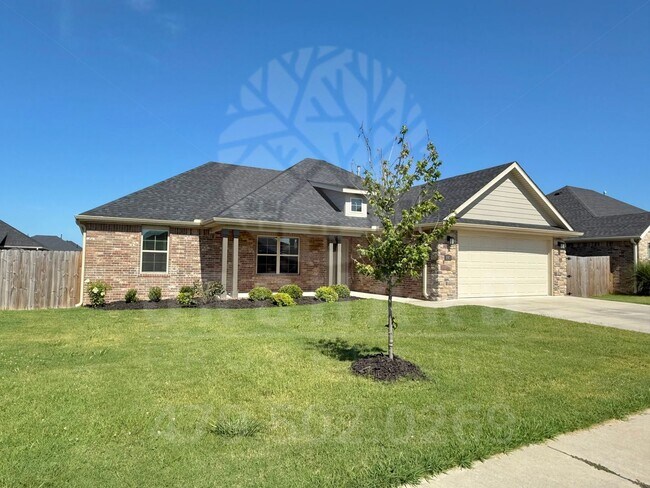 Building Photo - Single-Family Home- Desirable Cedarwood Plan