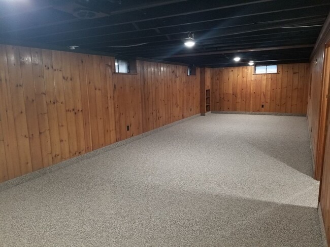 Building Photo - Gorgeous, Fully Upgraded/Renovated from to...