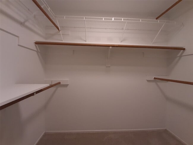 Building Photo - 8 Fawnchase Ct