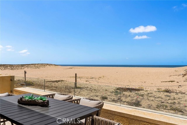 Building Photo - 1554 E Oceanfront