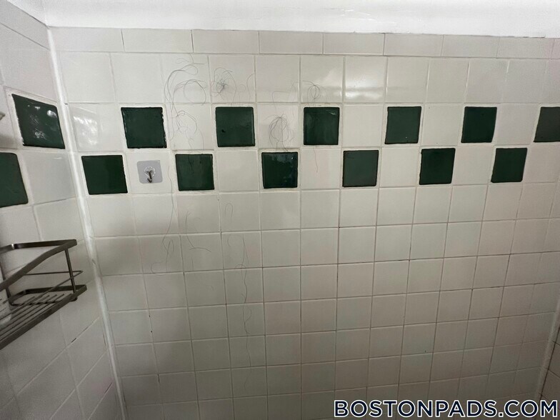 Building Photo - 61 S Huntington Ave