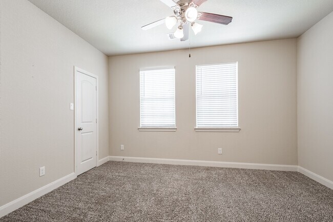 Building Photo - 4831 Eagles Glen Dr