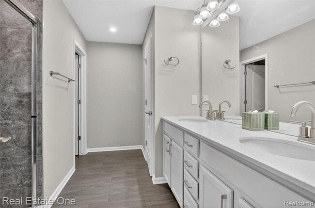 Building Photo - Modern 3-Bedroom Condo in Lake Orion Near I-75
