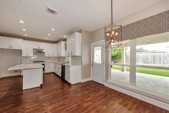 Building Photo - 11634 Peachwood Lake Dr
