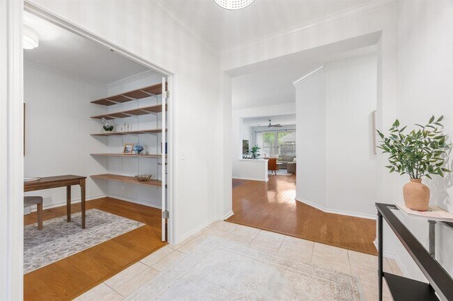 Building Photo - 11817 Lake Stone Dr