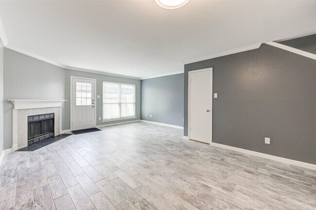 Building Photo - 6406 Ferris Dr