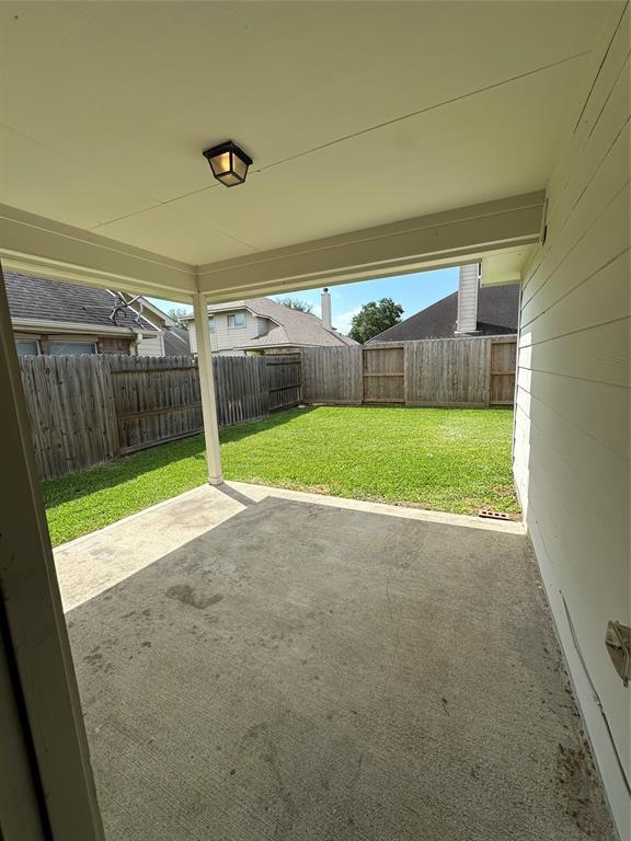 Building Photo - 19119 Field Cottage Ln