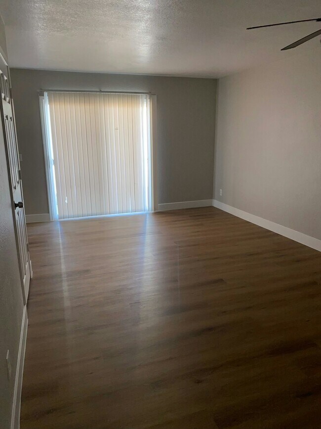 Building Photo - 2814 E Le Marche Ave