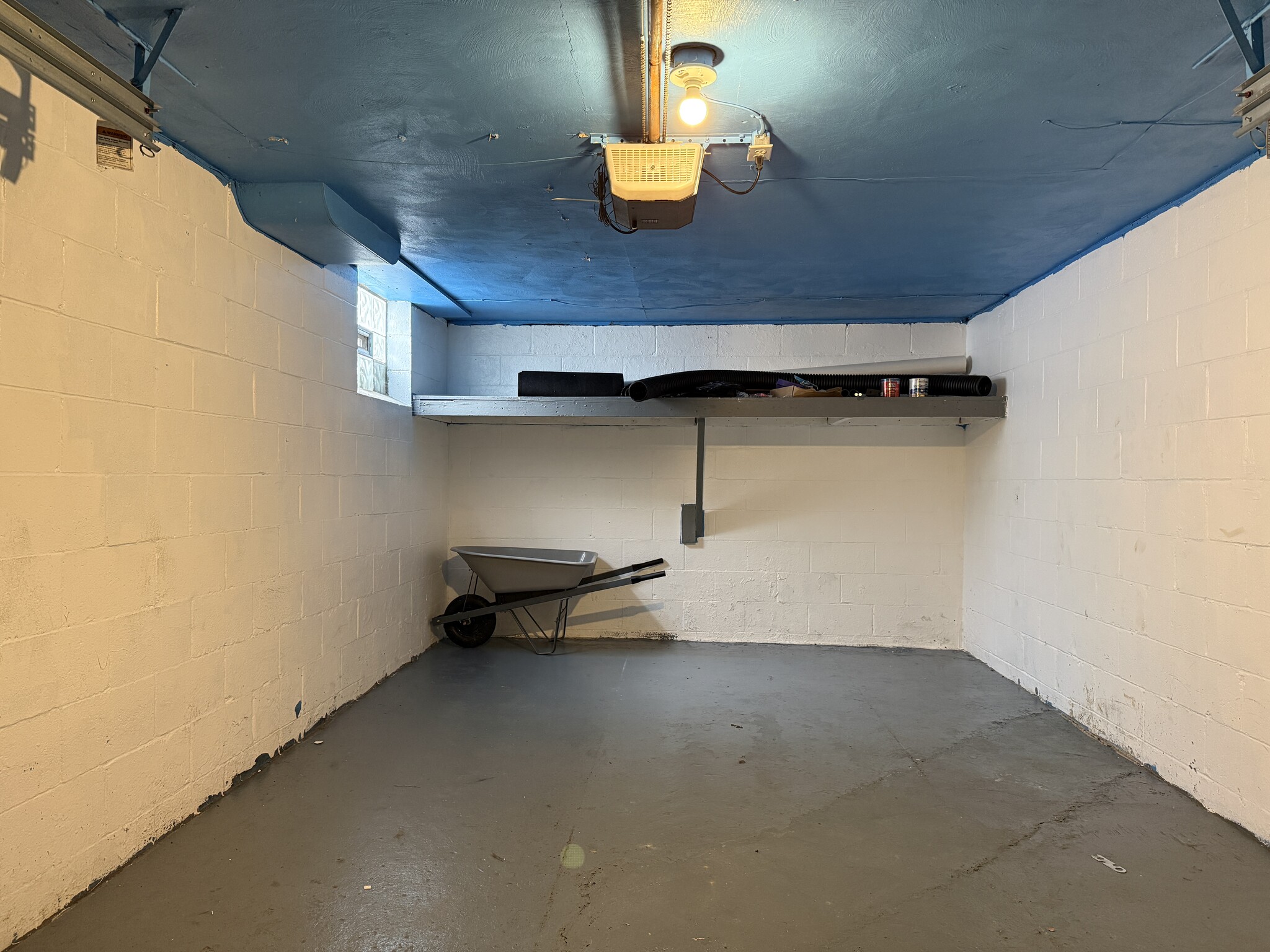 Building Photo - 156 Forest Hills Plz