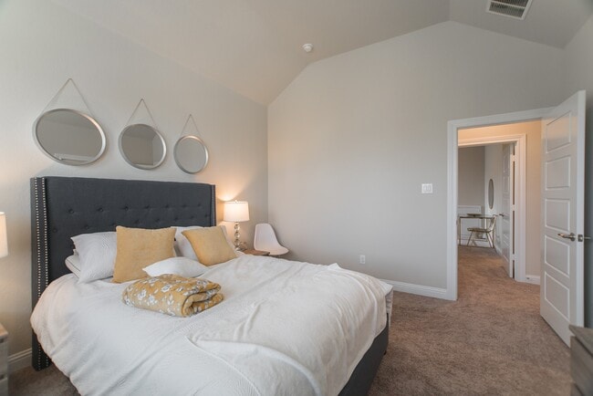 Building Photo - 73 Botanical Vista Dr