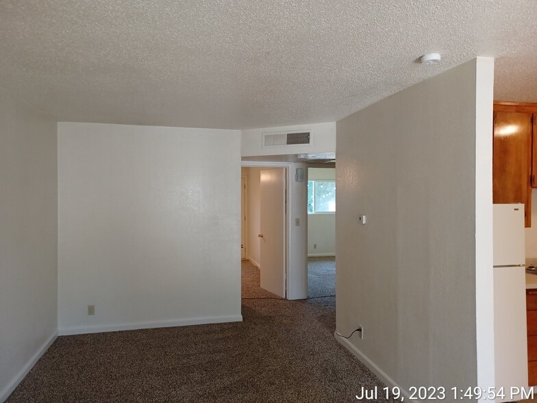 Building Photo - 208 W Dakota Ave