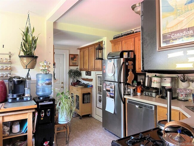 Building Photo - 42 Hamilton Rd