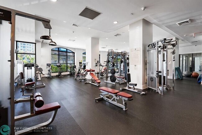 Building Photo - 600 W Las Olas Blvd
