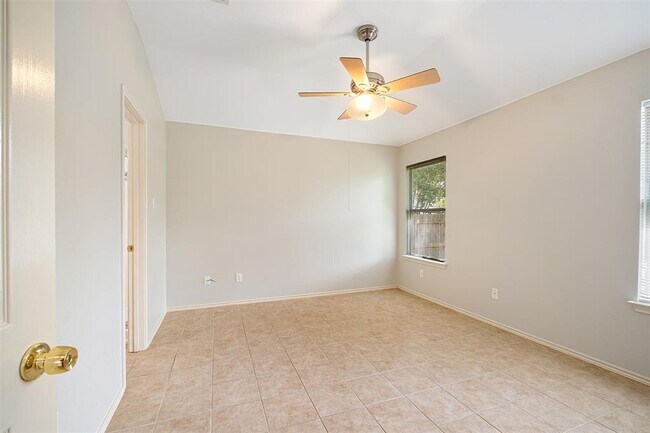 Building Photo - 15020 Hyson Crossing