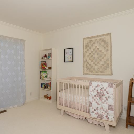 Building Photo - 25 Fir Ave