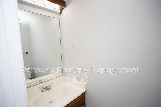 Building Photo - 38 Dorchester Cir