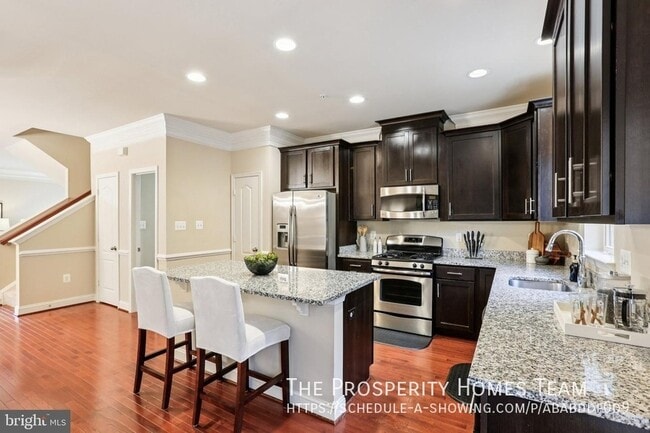 Building Photo - 9384 Rock Ripple Ln