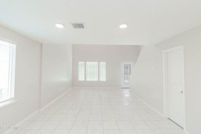 Building Photo - 14465 Mariam Hanna St