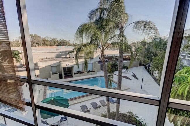 Building Photo - 2302 S Manhattan Ave