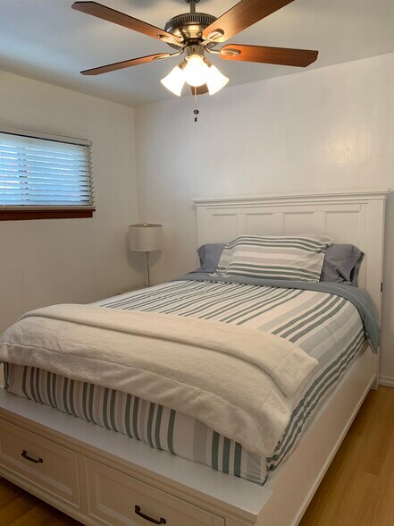 Building Photo - 1430 Manhattan Beach Blvd