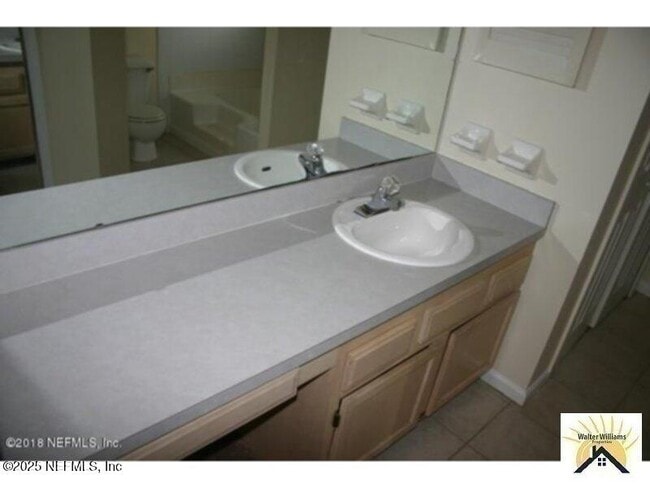 Building Photo - 1714 Chandelier Cir E