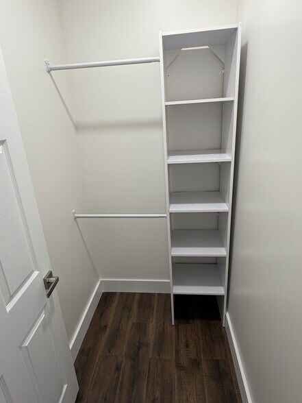 Building Photo - 1413 Woodbine Ave