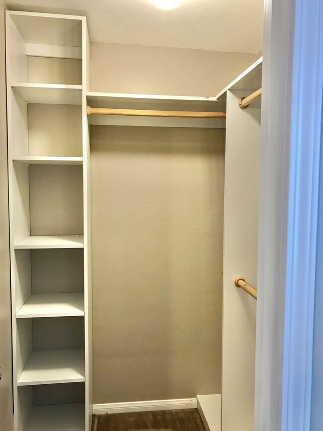 Building Photo - First's Month's Rent FREE with signed 6 or...