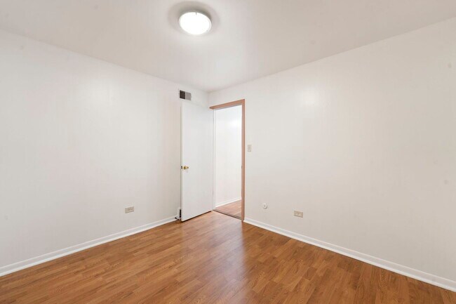 Building Photo - 1941 N 19th Ave