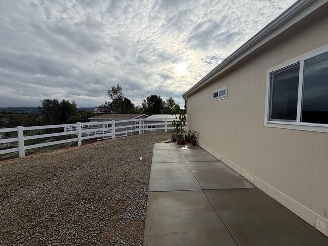 Building Photo - 40528 Calle Cancion