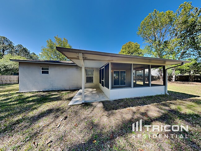 Building Photo - 1853 Saga Ct