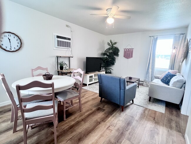 Building Photo - Rocky Court