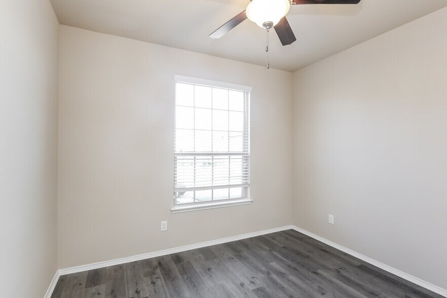 Building Photo - 517 Pawnee St