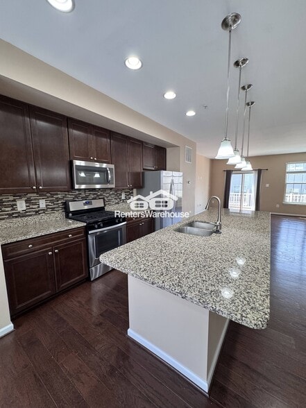 Building Photo - 2611 Bradish Ln