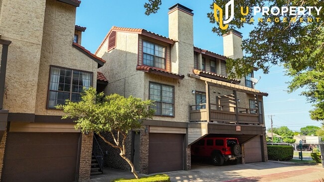 Primary Photo - Updated Condo with New Vinyl Flooring & Ne...