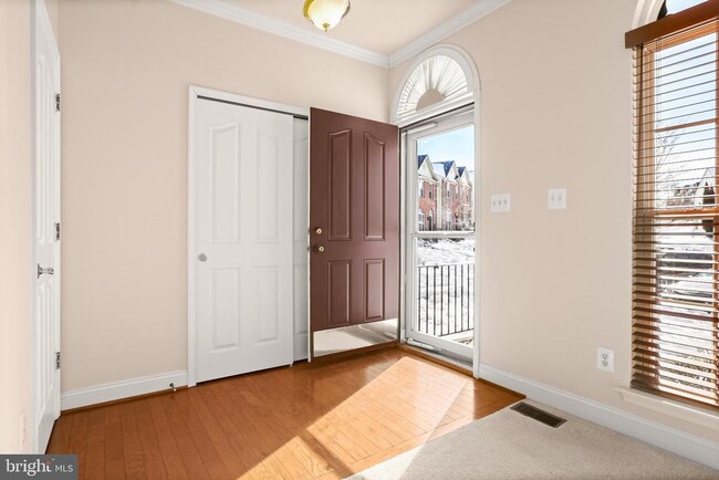 Building Photo - 618 Berwick Ct