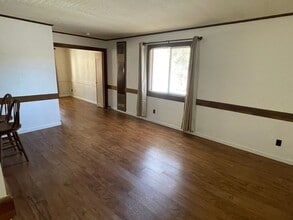 Building Photo - One Bedroom Condo