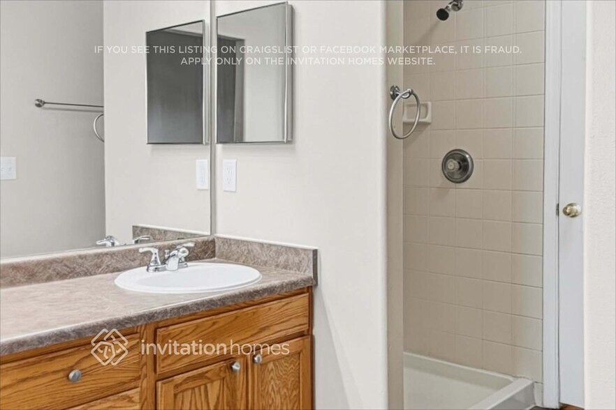 Building Photo - 7395 Middle Bay Way