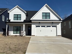 Building Photo - Beautiful New Build 4 Bed, 2.5 Bath, Bonys...