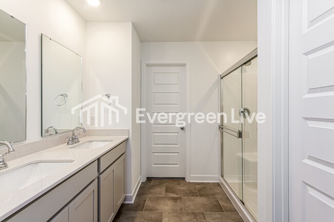 Building Photo - 802 Penrose Pl