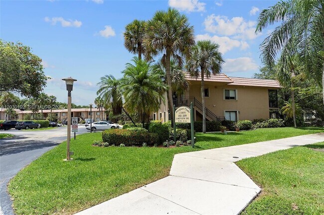 Building Photo - 193 Lakeview Dr
