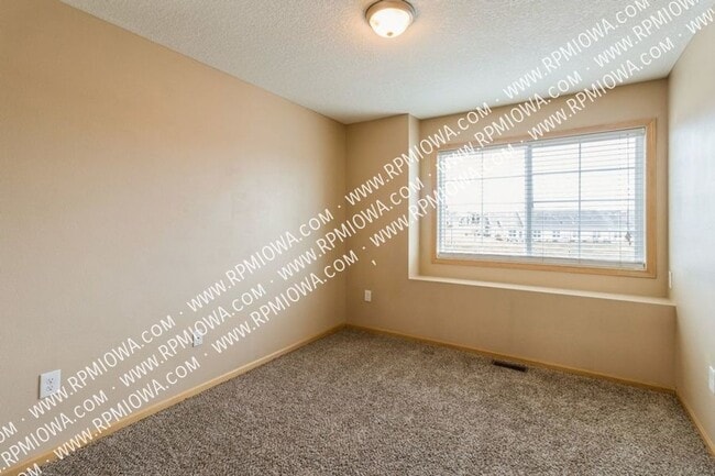 Building Photo - 574 84th St