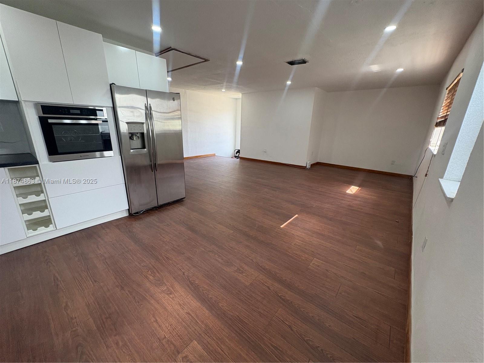 Building Photo - 3291 SW 25th St