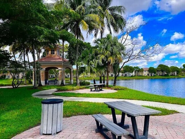 Building Photo - 2650 SW 84th Terrace