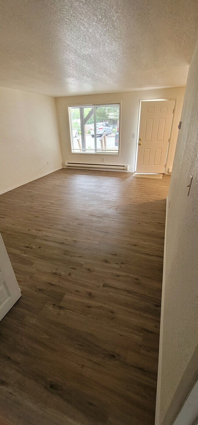 Building Photo - 18320 Hurst Rd