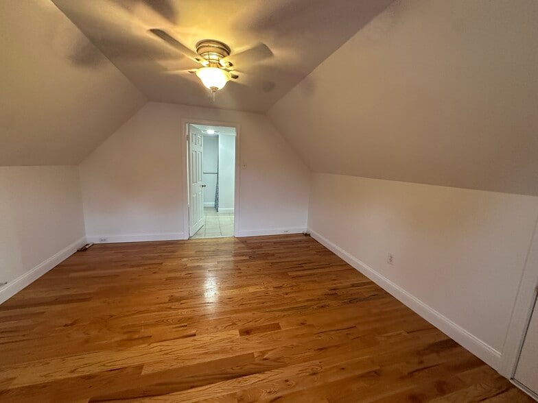 3rd floor bedroom 4 - 120 Cleveland Ave